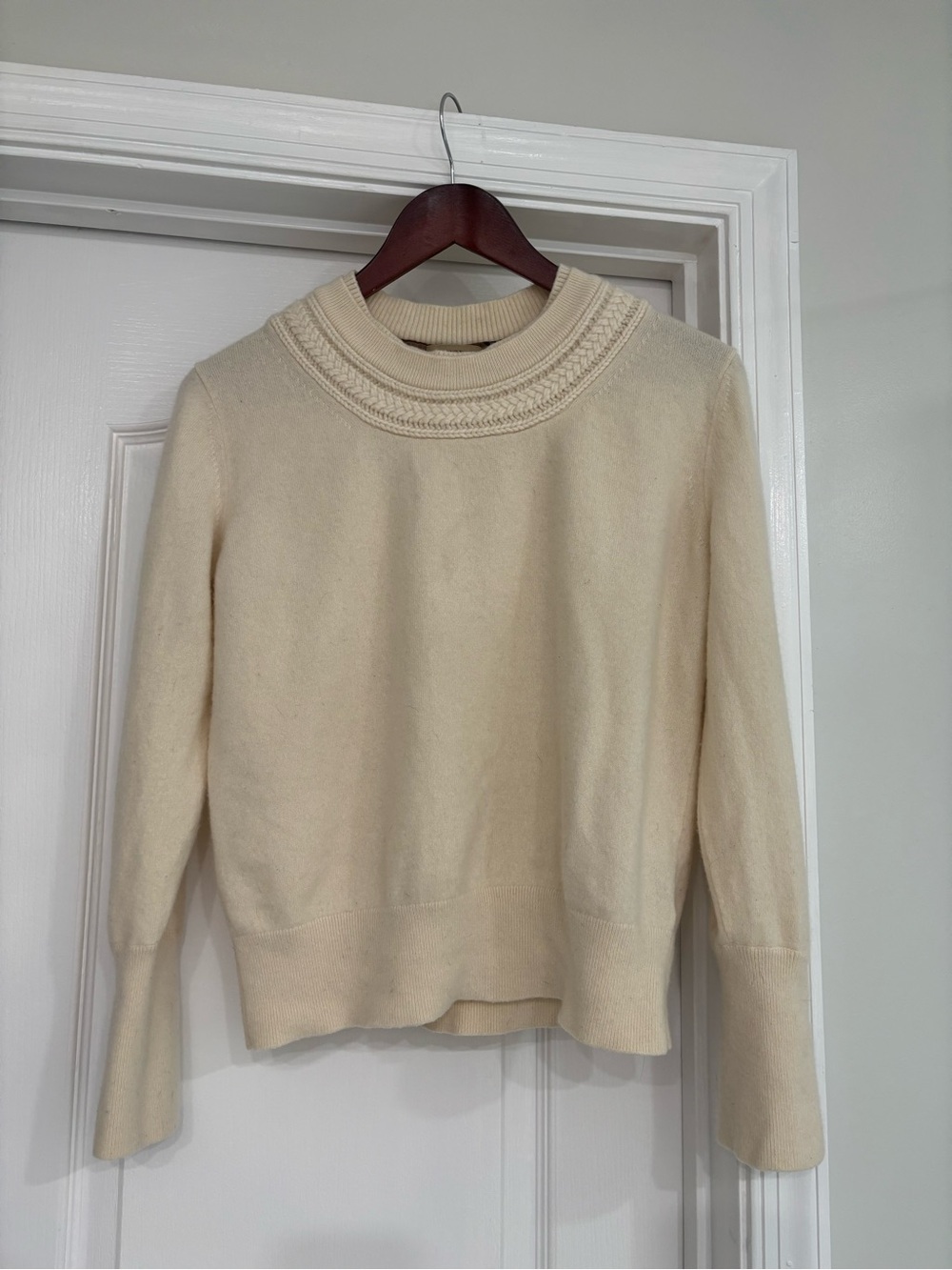 Burberry 100% cashmere sweater fits more like a Medium/large
